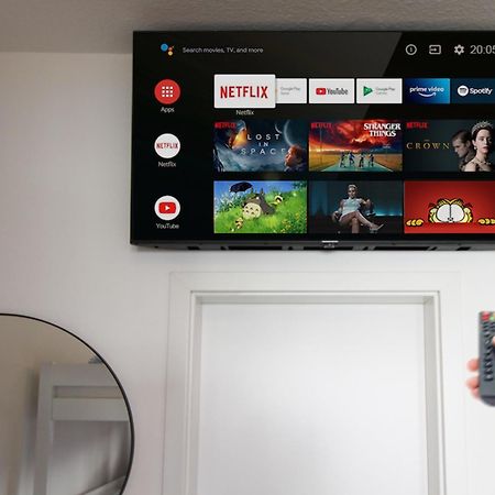 Hotel Ulm Zentrum - Komplettes Zimmer, Hochbett, Android Tv & Eigenem Bad - Perfekt Fuer Familien & Gruppen Bagian luar foto