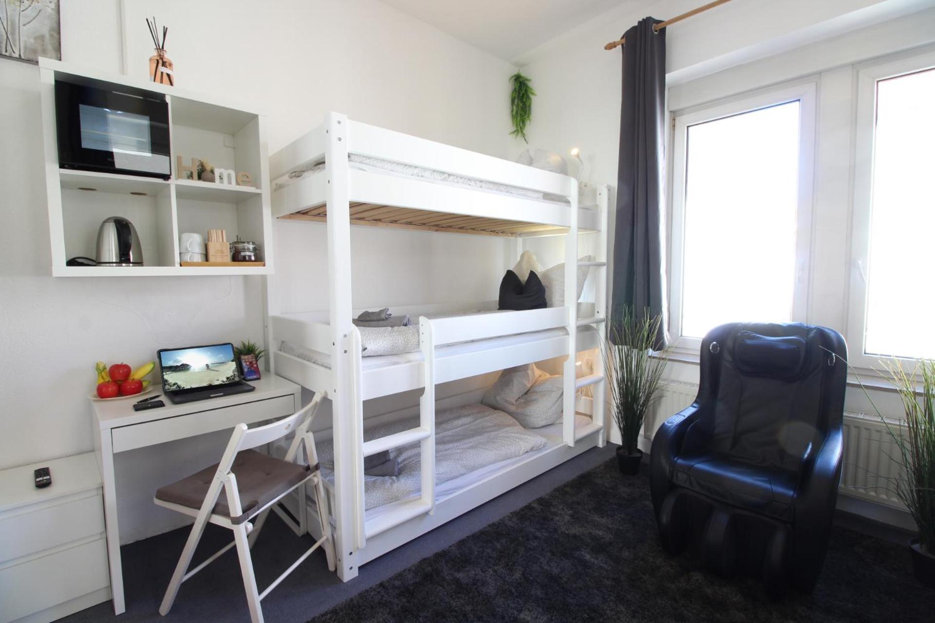 Hotel Ulm Zentrum - Komplettes Zimmer, Hochbett, Android Tv & Eigenem Bad - Perfekt Fuer Familien & Gruppen Bagian luar foto
