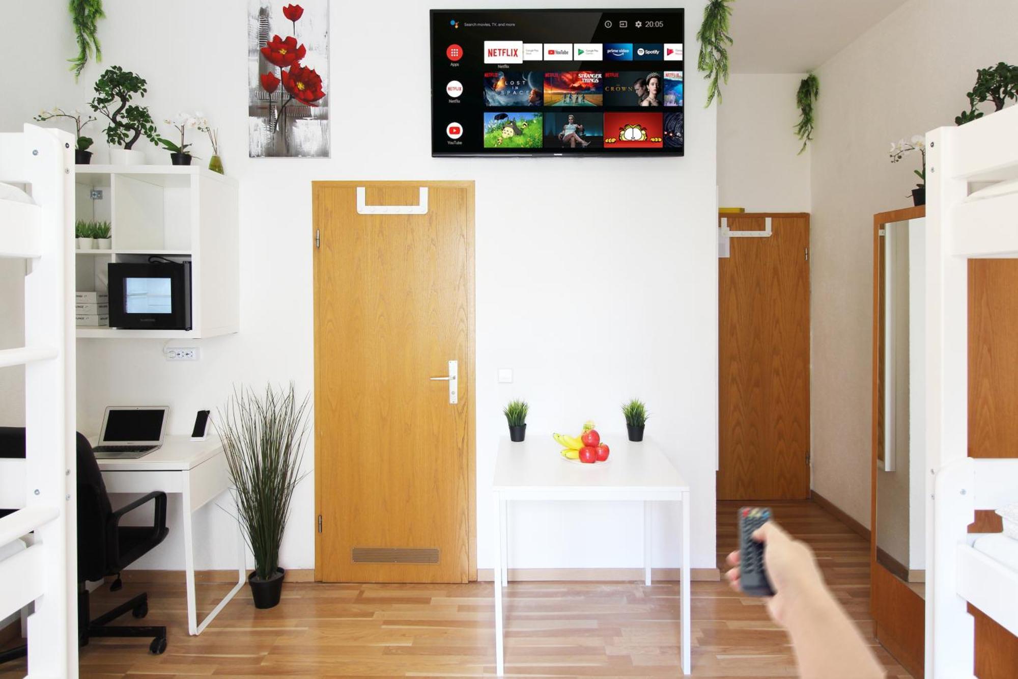 Hotel Ulm Zentrum - Komplettes Zimmer, Hochbett, Android Tv & Eigenem Bad - Perfekt Fuer Familien & Gruppen Bagian luar foto