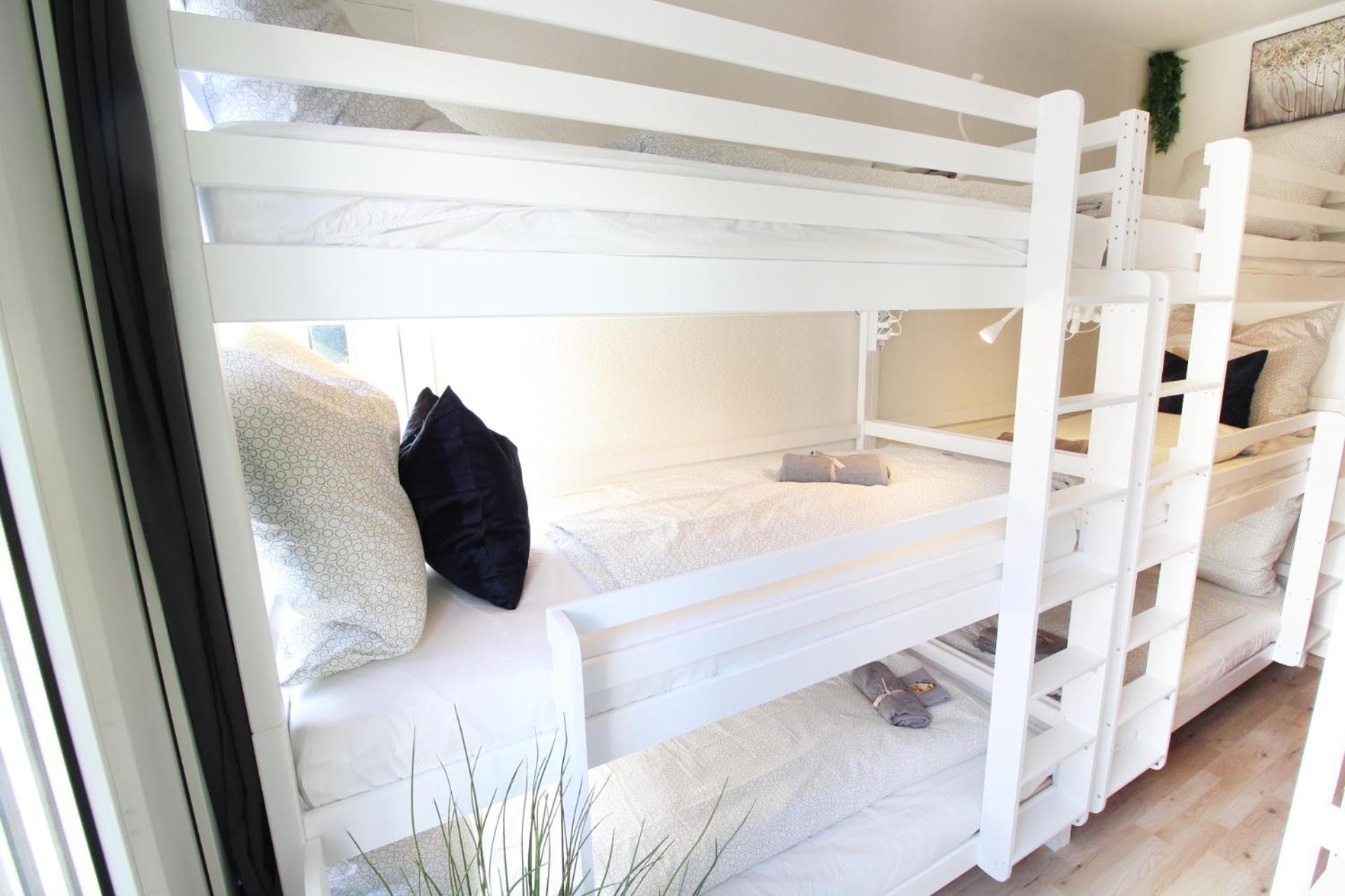 Hotel Ulm Zentrum - Komplettes Zimmer, Hochbett, Android Tv & Eigenem Bad - Perfekt Fuer Familien & Gruppen Bagian luar foto