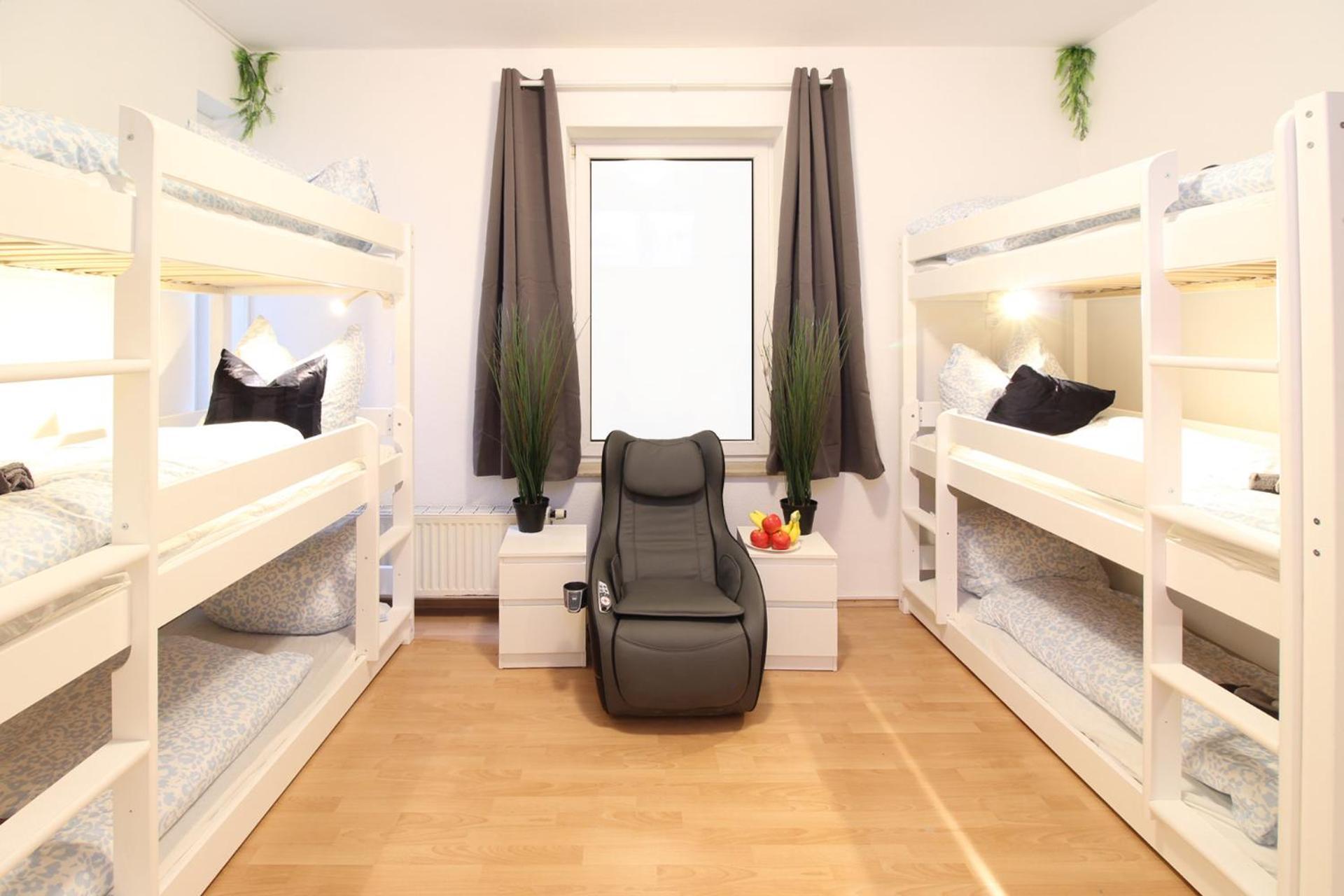 Hotel Ulm Zentrum - Komplettes Zimmer, Hochbett, Android Tv & Eigenem Bad - Perfekt Fuer Familien & Gruppen Bagian luar foto