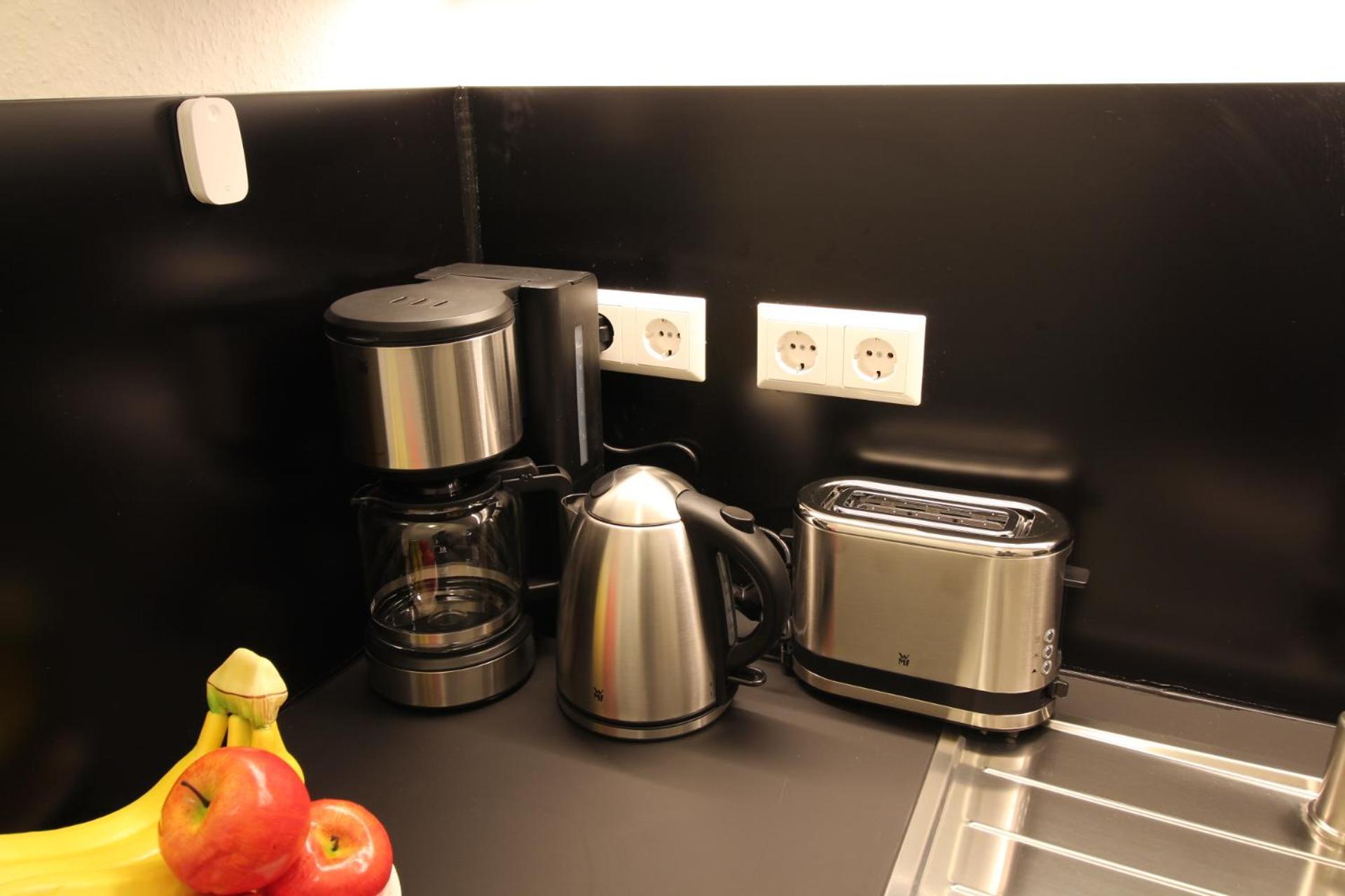 Hotel Ulm Zentrum - Komplettes Zimmer, Hochbett, Android Tv & Eigenem Bad - Perfekt Fuer Familien & Gruppen Bagian luar foto