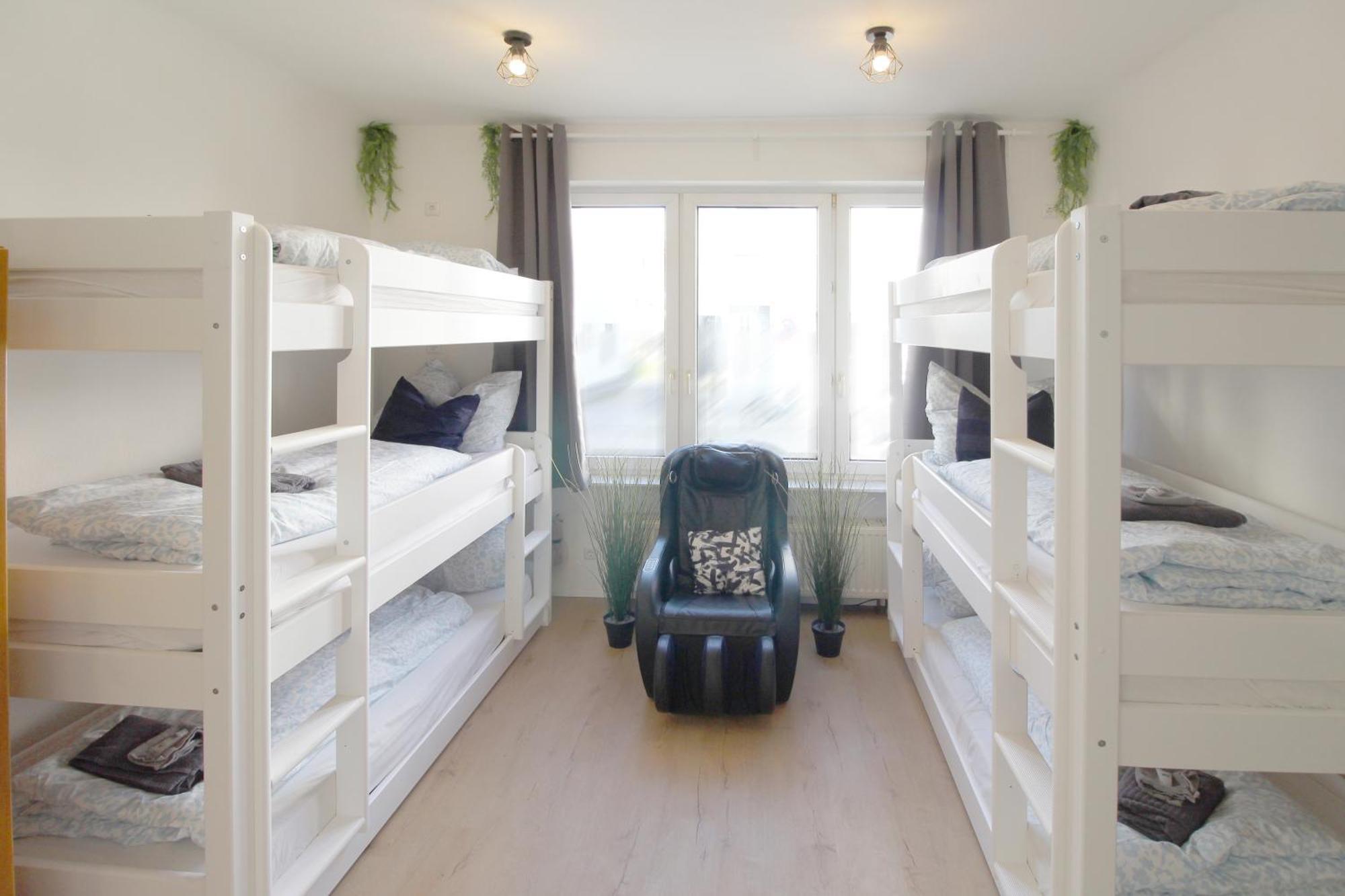 Hotel Ulm Zentrum - Komplettes Zimmer, Hochbett, Android Tv & Eigenem Bad - Perfekt Fuer Familien & Gruppen Bagian luar foto